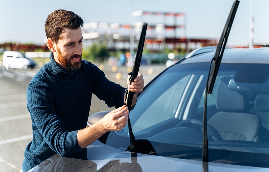 Is It Dangerous To Turn On Wipers Blades When The Car Window Is Dry?